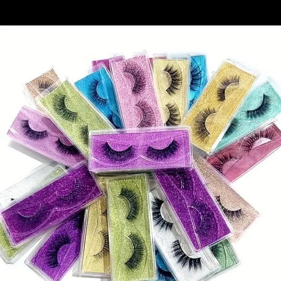 40 pairs of eyelashes - Picture 6 of 7